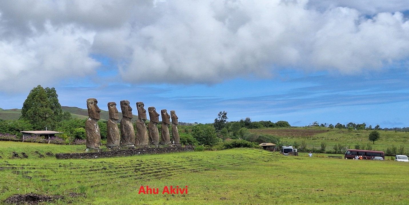 Moai Ahu a Akivi